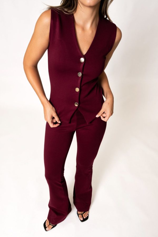 PANTALON PUNTO TEXTURA FLARE BURDEOS