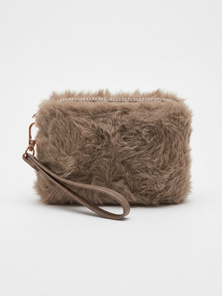 "Fluffy Chic"